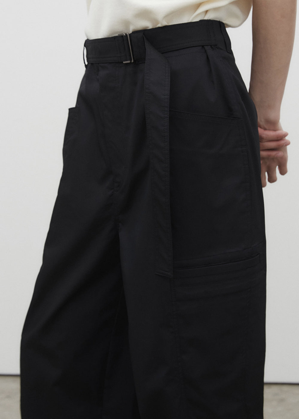 COATING COTTON BELTED PANTS_BLACK