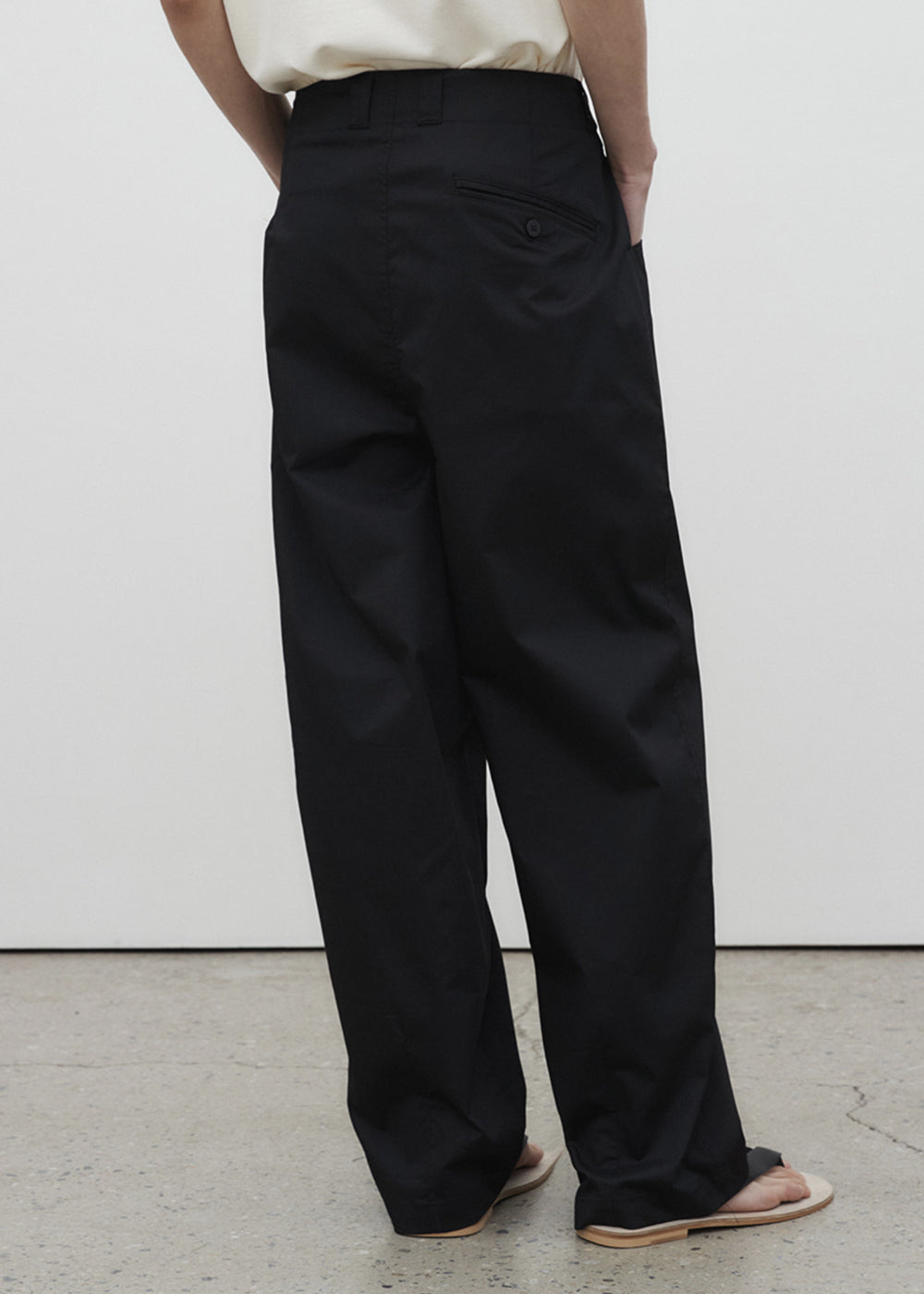 COATING COTTON BELTED PANTS_BLACK